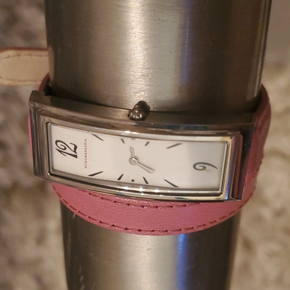 PINK BCBG WRAP AROUND WATCH - Picture 3 of 3